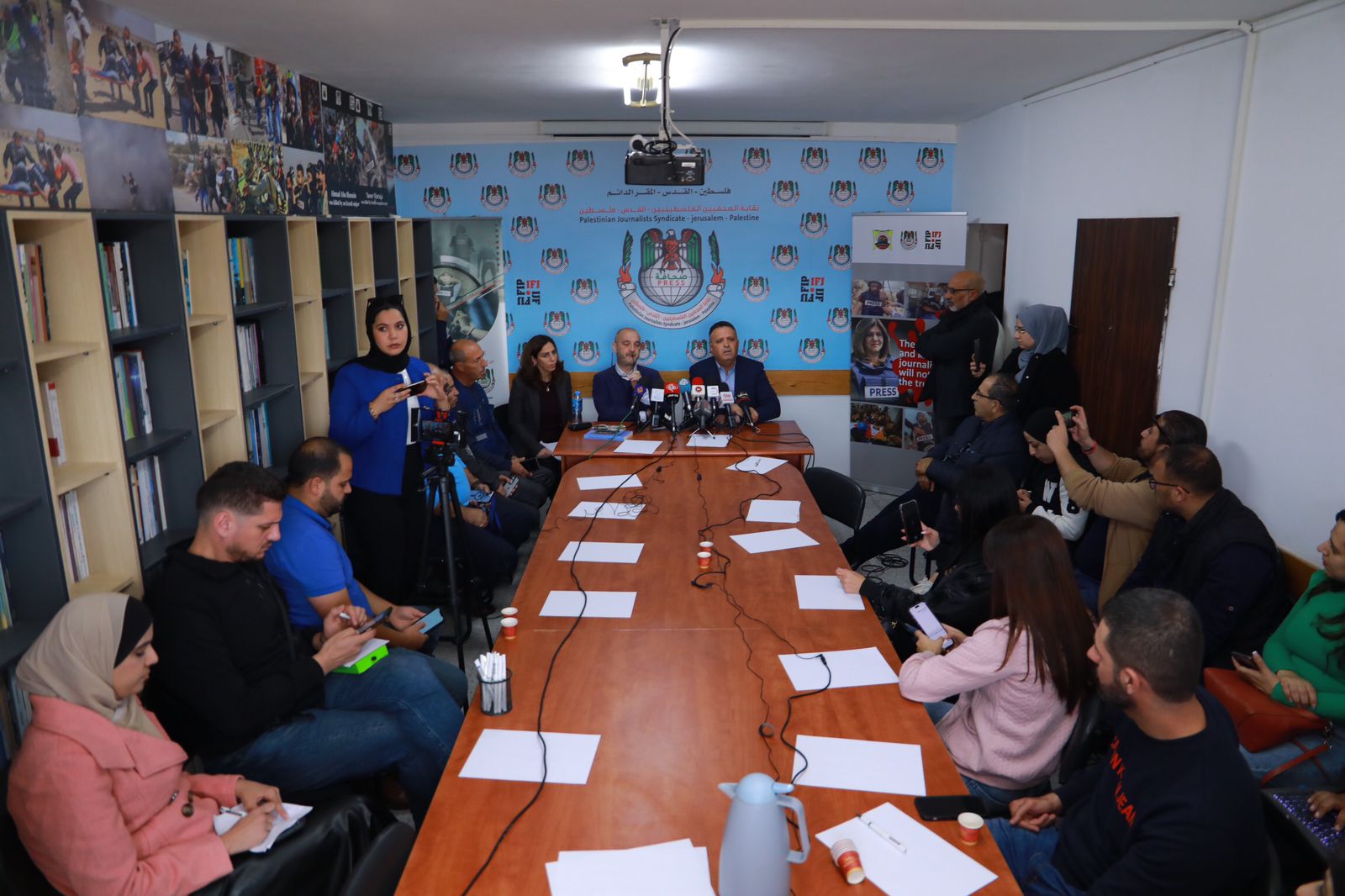 جانب من المؤتمر الصحفي